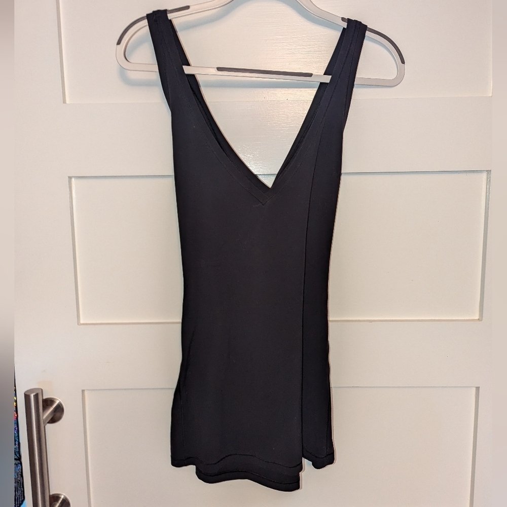 Women's Lululemon Athletica Black tank top crisscross back and no built-in bra